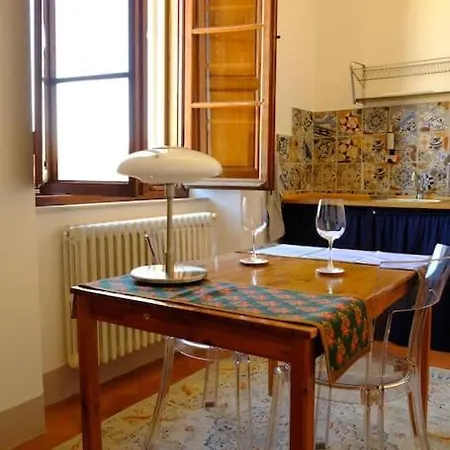 Romantic Apartment Pisa